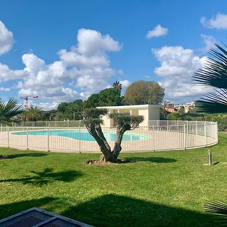 Appartement Climatise Rdj Dans Avec Piscine