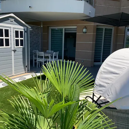 Climatise Rdj Dans Avec Piscine Appartement Antibes